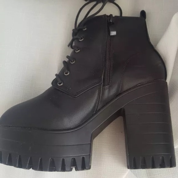 Shoes - Black punk rock emo goth combat zip heel boot shoe